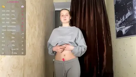 LongChillGerl — Stripchat stream photo (May 2026)