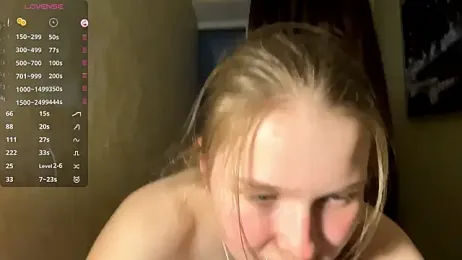 LongChillGerl — Stripchat stream photo (May 2026)