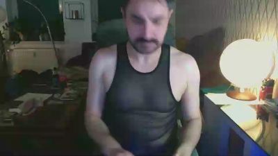 tom0819 — Cam4 stream photo (Apr 2026)