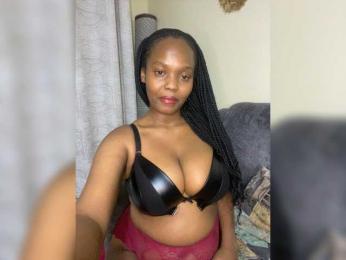 Curvy-maxy9 — Bongacams stream photo (Dec 2025)