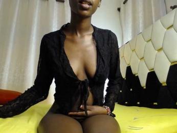 LynaBella — bongacamsでウェブカムモデルオンライン