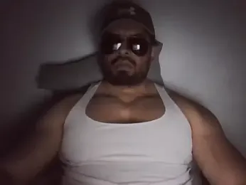 marcus002001 — Stripchat stream photo (Mar 2026)