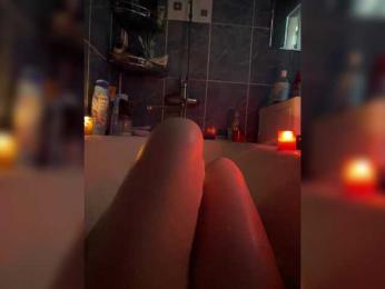 Aliana1620 — Bongacams stream photo (Aug 2024)