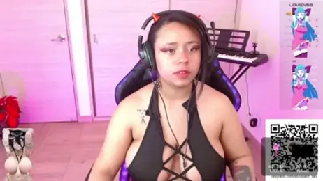 Emmachan19 — stripchat