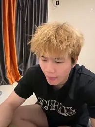 Juhone — Stripchat stream photo (Apr 2026)