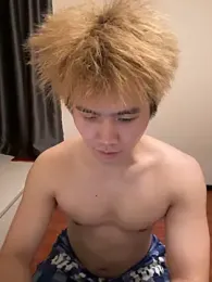 Juhone — Stripchat stream photo (Apr 2026)