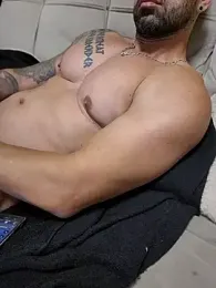 badbrown — Stripchat stream photo (Jun 2026)