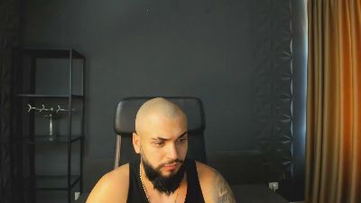 OscarWills — cam4でウェブカムモデルオンライン