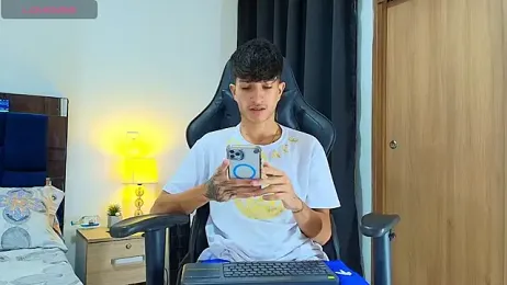 _CamiloBass — Stripchat stream photo (Apr 2026)