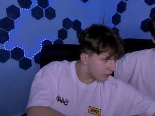 travis-wolf — Camsoda stream photo (Apr 2026)