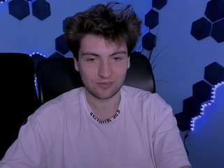 travis-wolf — Camsoda stream photo (Apr 2026)