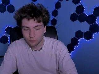 travis-wolf — camsodaでウェブカムモデルオンライン