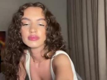 milanasugar — Chaturbate stream photo (Apr 2026)