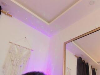 Aaron Strong — flirt4freeでウェブカムモデルオンライン