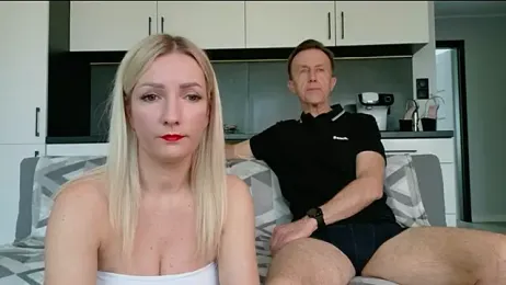 amy_loves_to_be_teased — stripchat