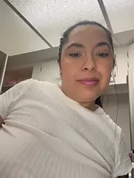 latina_curvy22 — Stripchat stream photo (Feb 2026)