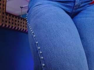 lady-brownn — Camsoda stream photo (Mar 2026)