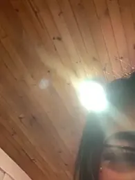 Dannii- — Stripchat stream photo (Apr 2026)