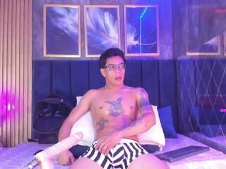Xavier Max — flirt4free