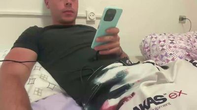 vezzo99 — Cam4 stream photo (May 2026)