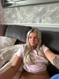 Irish_BarbieMilfx — stripchatでウェブカムモデルオンライン