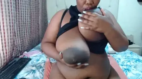 CHOCOLATEDARKBUSTYX — Stripchat stream photo (Nov 2023)