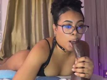 luxynoir — Chaturbate stream photo (Aug 2026)