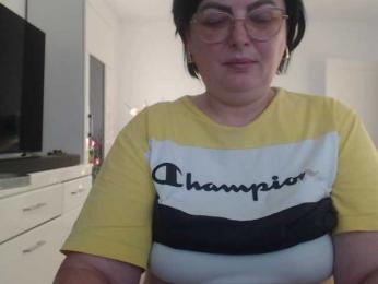 Emyllywhite — Bongacams stream photo (Jun 2025)