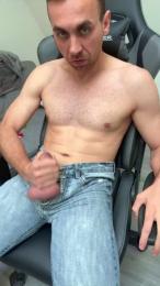 Runtasty96 — Cam4 stream photo (Apr 2026)