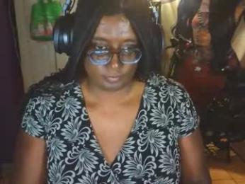 naomifux — Chaturbate stream photo (Feb 2026)