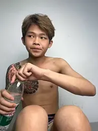 XBD-1 — Stripchat stream photo (Apr 2026)