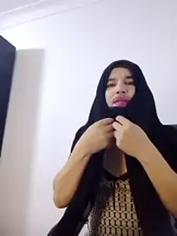 banouti28 — Stripchat stream photo (Jun 2026)