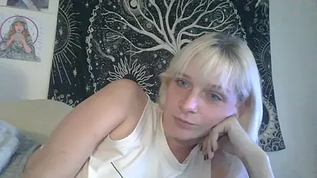 Louna1313 — Stripchat stream photo (Sep 2026)