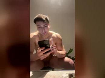 benicio03 — Chaturbate stream photo (Apr 2026)