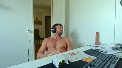 ALPHA_HUNK — Cam4 stream photo (Mar 2026)