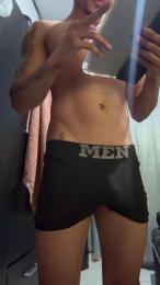 Novinhorj01 — cam4でウェブカムモデルオンライン