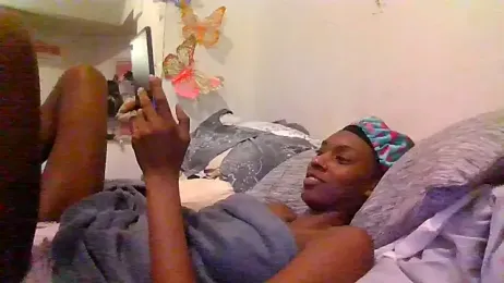 Her_ForbiddenGarden — Stripchat stream photo (Nov 2025)