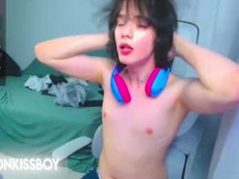 leonkissboy — chaturbate