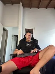 Simoonn8 — Stripchat stream photo (May 2026)