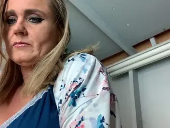 Blondie955 — Stripchat stream photo (Sep 2025)