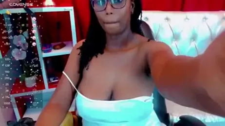 Sara_Marks — Stripchat stream photo (Nov 2023)