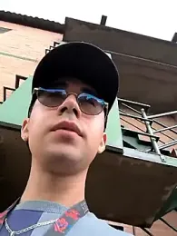 cameron_cum — Stripchat stream photo (Aug 2025)