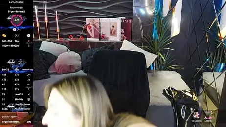 KylieMellow — Stripchat stream photo (Mar 2026)