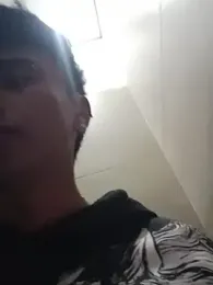 KinkyCody — stripchatでウェブカムモデルオンライン