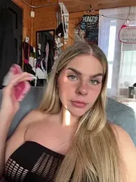 delicioussdixie — Stripchat stream photo (Apr 2026)