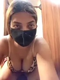 sima_loves — Stripchat stream photo (Apr 2026)