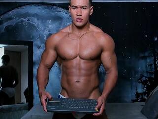 Cris Cruz — flirt4freeでウェブカムモデルオンライン