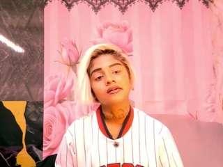 indianunkown — Camsoda stream photo (Apr 2026)