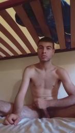 Albertoiuji — Cam4 stream photo (Aug 2026)