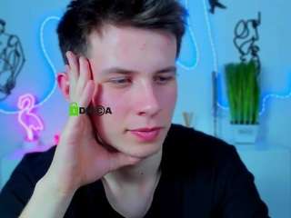 leo-valor — Camsoda stream photo (Mar 2026)